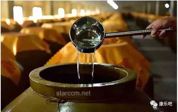 谁懂这个酒香喷泉的含金量？揭秘高端饮酒文化的独特魅力